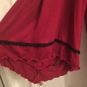 1x burgundy off shoulder ruffle top